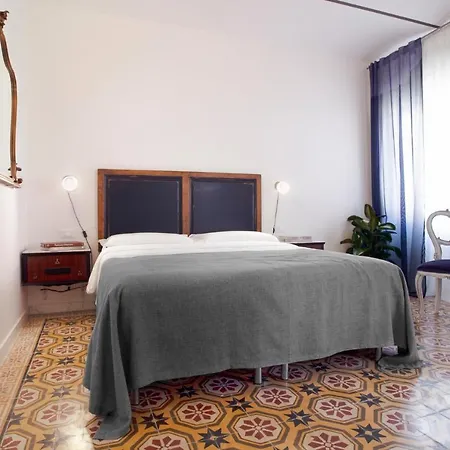 Bed & Breakfast Bella 3*