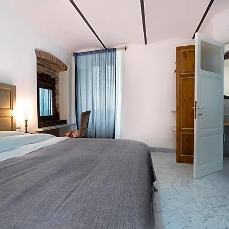 Bella Bed & Breakfast 3*